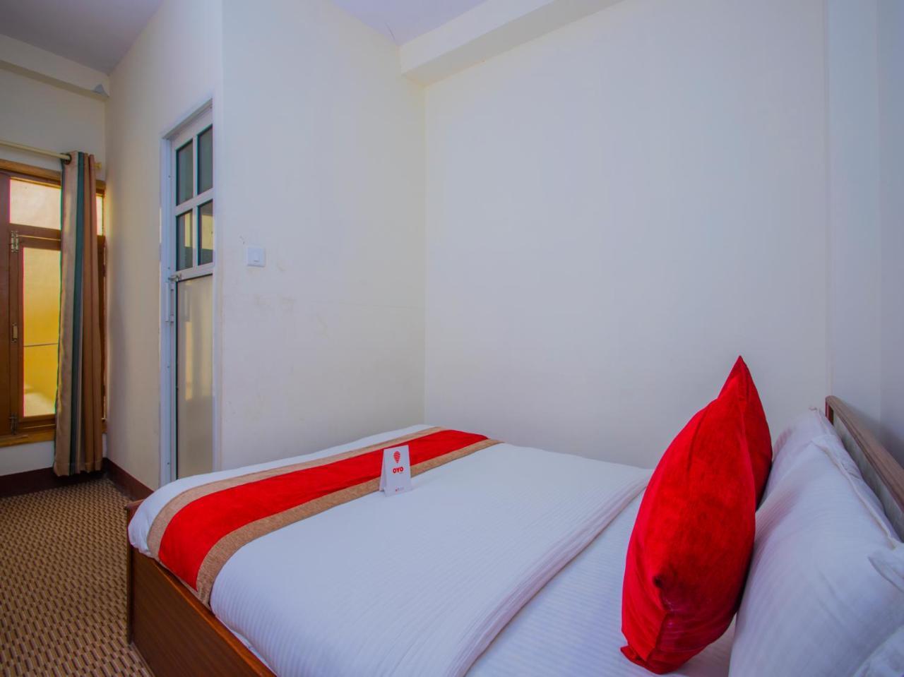 Oyo 255 White Zambala Hotel Kathmandu Exteriör bild