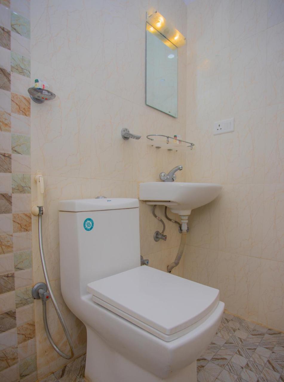 Oyo 255 White Zambala Hotel Kathmandu Exteriör bild